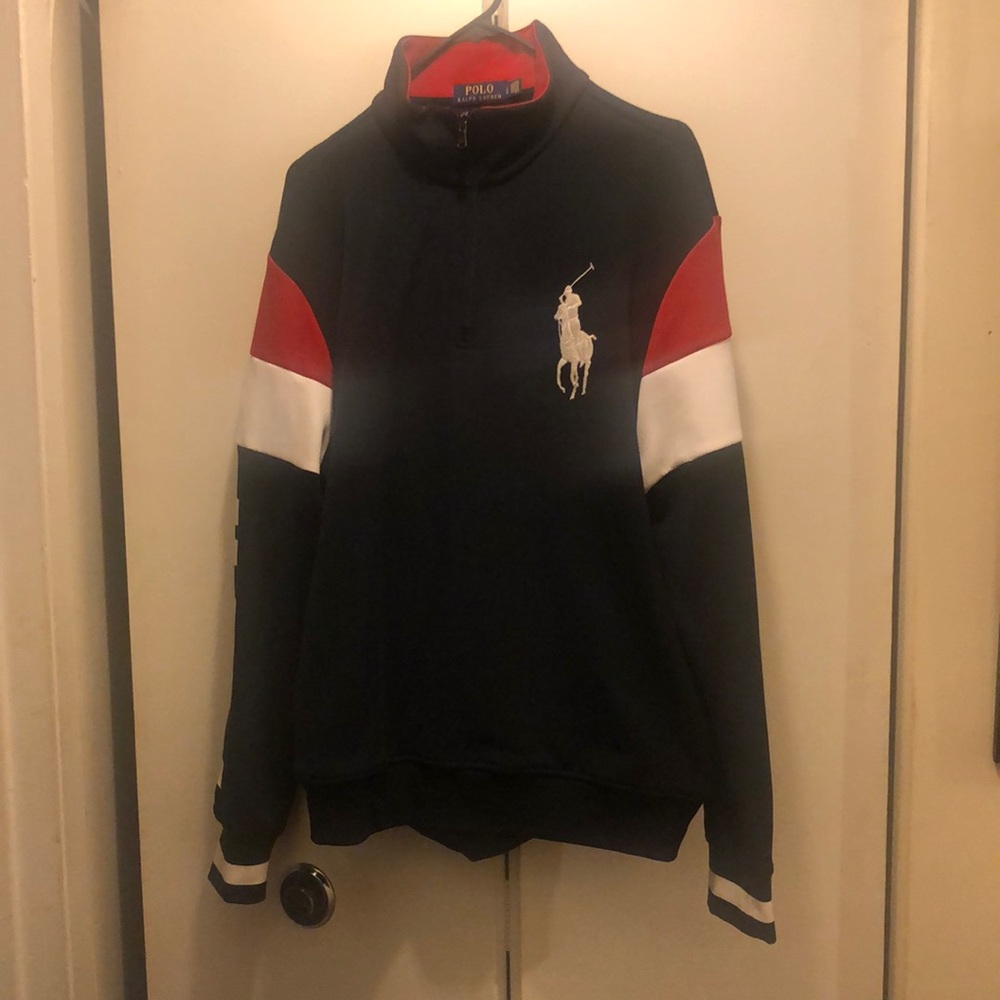 Polo sweatsuit size large great condition smoke free